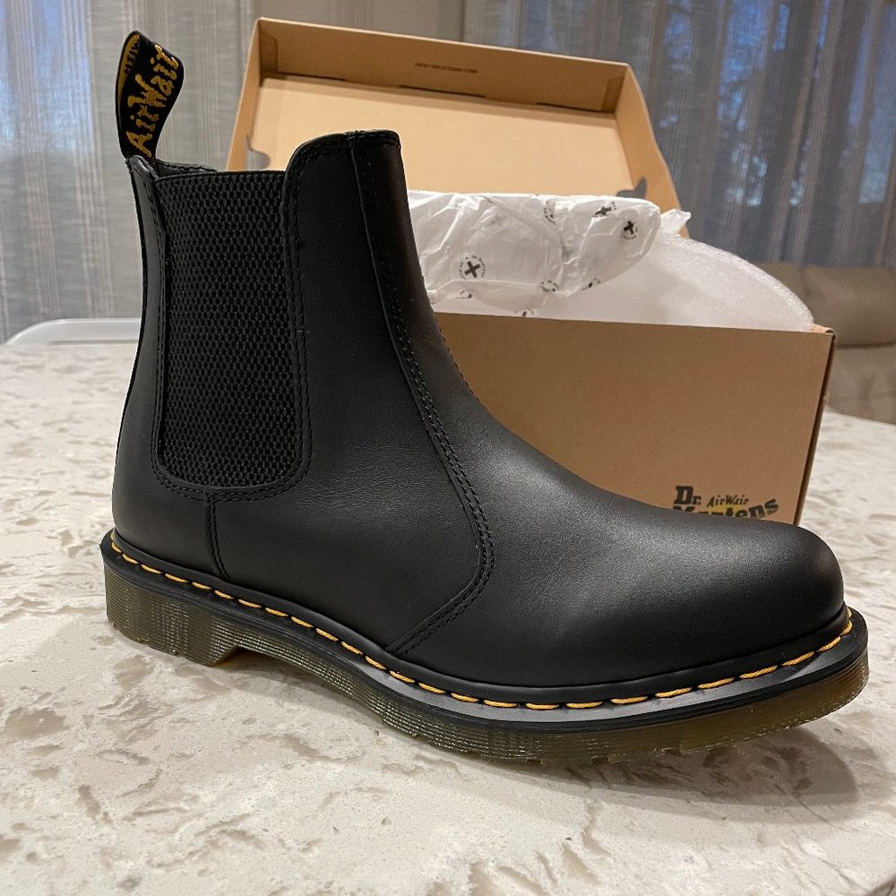 Dr. Martens Women's 2976 Nappa Leather Chelsea Boots Size 11